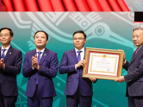 Tổng Bí thư tặng '8 chữ', kỳ vọng Petrovietnam vươn tầm toàn cầu