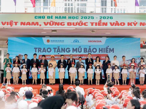 Tăng gần gấp 3 tỷ lệ trẻ em đội mũ bảo hiểm: Dấu ấn 7 năm từ chương trình tặng mũ của Honda