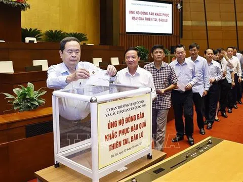 Ủy ban Thường vụ Quốc hội ủng hộ đồng bào khắc phục hậu quả thiên tai