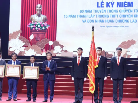 'Ngày đặc biệt' tại trường chuyên có bề dày 60 năm truyền thống
