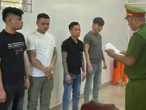 Mâu thuẫn mời bia, 4 thanh niên mang hung khí truy sát bạn nhậu