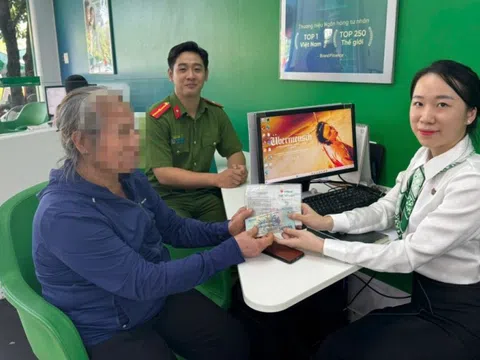 Sau cuộc điện thoại, cụ bà mang 82 triệu đồng đi chuyển khoản cho người lạ