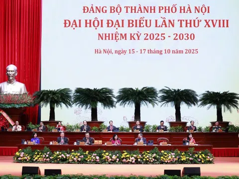 Chùm ảnh: Khai mạc Đại hội đại biểu Đảng bộ TP. Hà Nội lần thứ XVIII, nhiệm kỳ 2025-2030