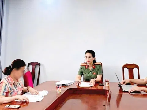 Lợi nhỏ, rủi ro lớn khi mua bán USD ở tiệm vàng