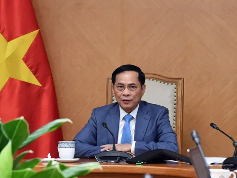 Vương quốc Anh hỗ trợ Việt Nam khắc phục hậu quả bão lụt