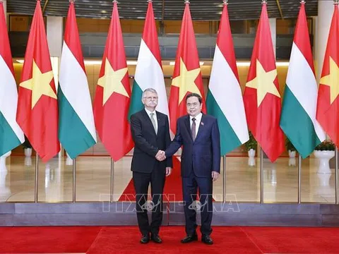 Chủ tịch Quốc hội Trần Thanh Mẫn hội đàm với Chủ tịch Quốc hội Hungary