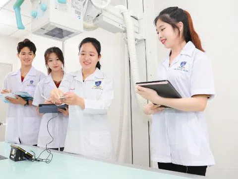 Kiểm định chất lượng giáo dục: Từ ‘người gác cổng’ đến ‘người đồng hành’