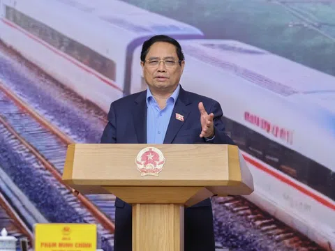 Thủ tướng: Chủ động, tích cực thúc đẩy các dự án đường sắt và chuyển giao, phát triển công nghệ