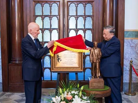 Tổng Bí thư Tô Lâm thăm nơi Bác Hồ từng ở tại Bulgaria