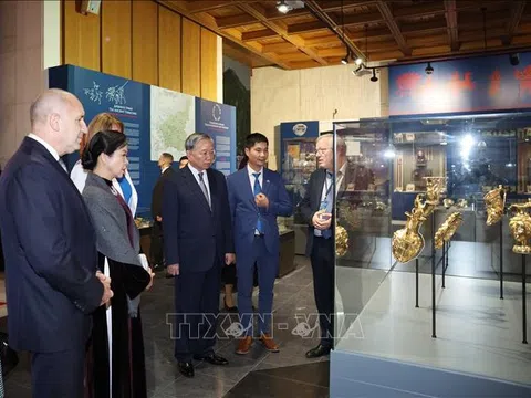 Tổng Bí thư Tô Lâm và Phu nhân tham quan Bảo tàng Lịch sử Quốc gia Bulgaria