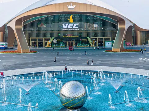 Cận cảnh siêu hội chợ Mùa Thu quy tụ "6 cái nhất"