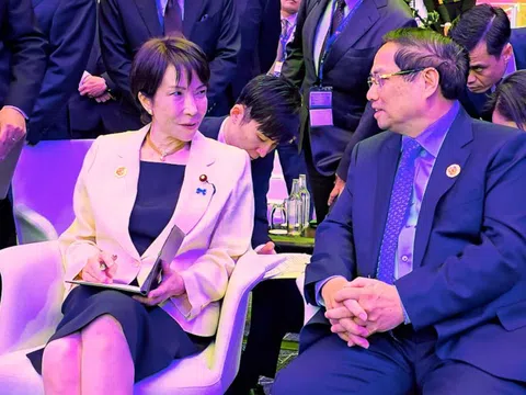 Thủ tướng Phạm Minh Chính gặp tân Thủ tướng Nhật Bản Takaichi Sanae