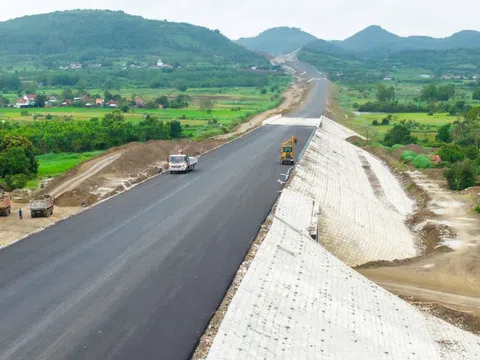 Chấn chỉnh việc thi công tuyến cao tốc Chí Thạnh - Vân Phong