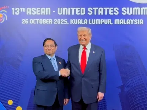Thủ tướng Phạm Minh Chính gặp Tổng thống Hoa Kỳ Donald Trump