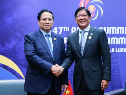 Thủ tướng Phạm Minh Chính gặp Tổng thống Philippines