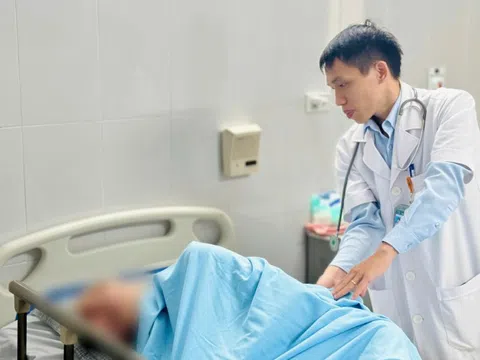 Cứu sống bệnh nhân nhiễm trùng đa kháng, lộ cả xương sống sau mổ cột sống