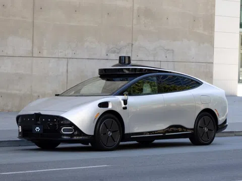 Xe điện tự lái đầu tiên trên thế giới 'Made-by-VinFast' gây tò mò ở Trung Đông