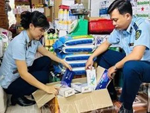 Quảng Ngãi tiêu hủy thuốc lá nhập lậu, bánh Trung thu không rõ nguồn gốc