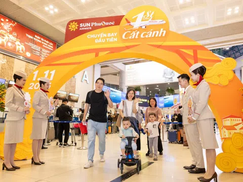 Những hình ảnh chuyến bay đầu tiên của hãng hàng không Sun PhuQuoc Airways