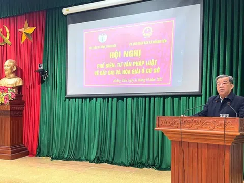 Hội Luật gia Thanh Hóa tư vấn pháp luật đất đai cho người dân xã Hoằng Tiến