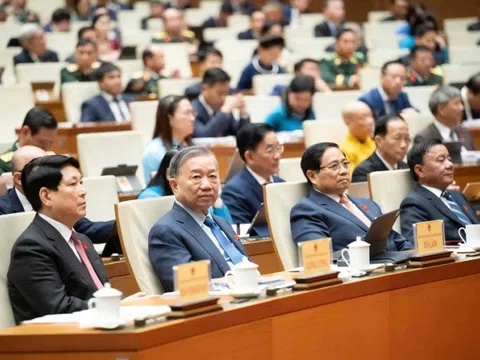 Quốc hội thảo luận về Văn kiện trình Đại hội XIV của Đảng