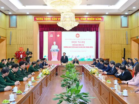 Bàn giao công tác Trưởng ban Tuyên giáo và Dân vận Trung ương