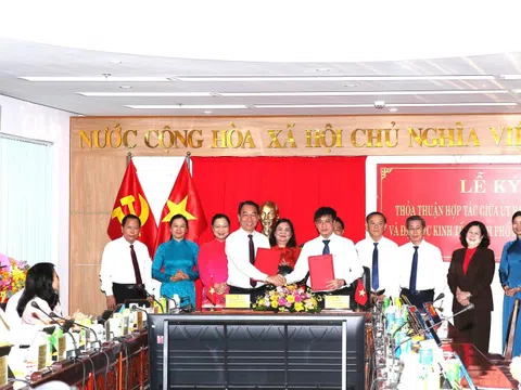 Vĩnh Long 'bắt tay' Đại học Kinh tế TPHCM: Hợp lực tri thức, mở hướng phát triển vùng