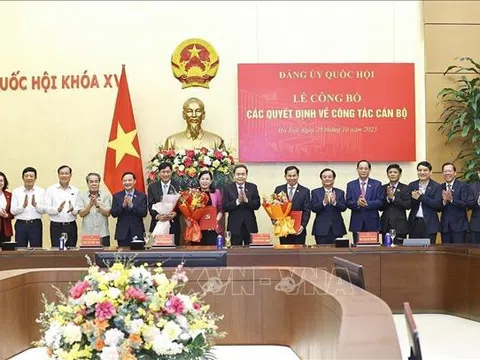 Ủy ban Thường vụ Quốc hội ban hành Nghị quyết về công tác cán bộ