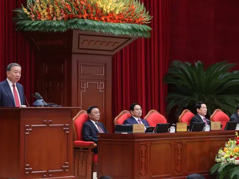 Lựa chọn nhân sự giới thiệu tham gia Bộ Chính trị, Ban Bí thư khóa XIV