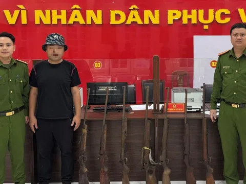 Đang phá dỡ công trình tại một công ty, nam công nhân vội báo công an khi phát hiện súng tại tầng hầm