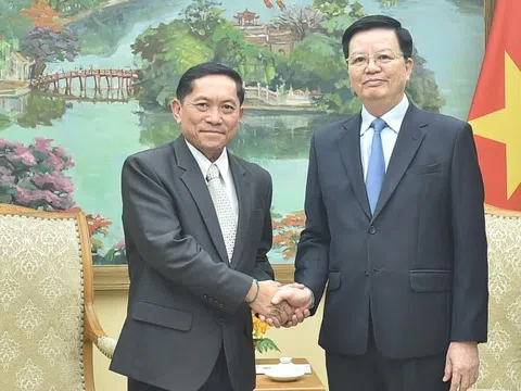 Phó Thủ tướng Mai Văn Chính tiếp Tổng Giám đốc Thông tấn xã Pathet Lào