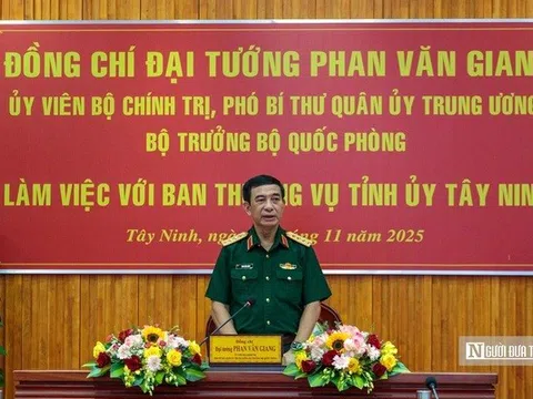 Đại tướng Phan Văn Giang làm việc với Ban Thường vụ Tỉnh ủy Tây Ninh