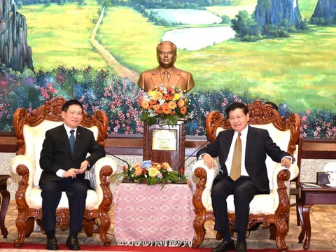 Phó Thủ tướng Chính phủ Hồ Đức Phớc thăm và làm việc tại Lào