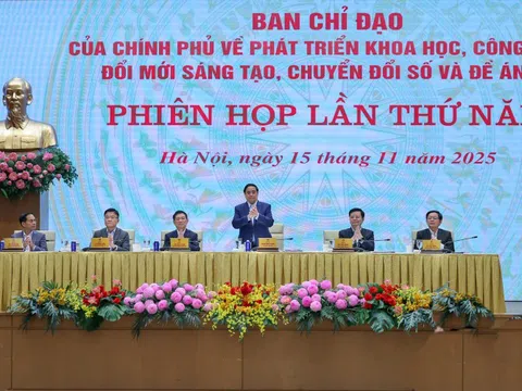 Thủ tướng: Dứt khoát cắt bỏ những thủ tục không cần thiết mà người dân vẫn phải làm