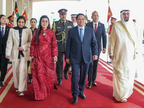 Thủ tướng Phạm Minh Chính và Phu nhân bắt đầu chuyến thăm chính thức Kuwait