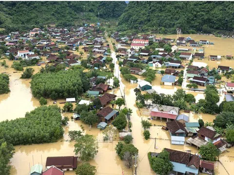 Khẩn trương ứng phó đợt mưa lũ lớn tại Trung Bộ