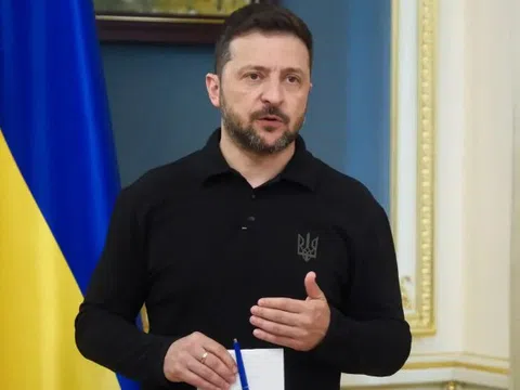 Ông Zelensky tới Pháp tìm kiếm thêm vũ khí cho Ukraine