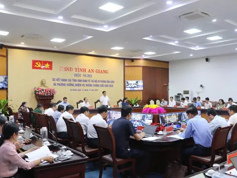 An Giang tăng tốc chuyển đổi số, đẩy mạnh CCHC, mở rộng an sinh trong 10 tháng đầu năm 2025