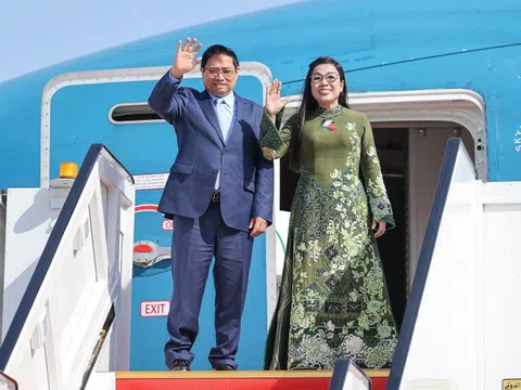 Thủ tướng Phạm Minh Chính rời Kuwait, lên đường thăm chính thức Algeria