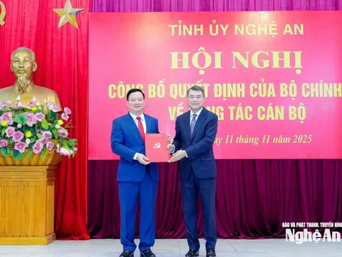 Đồng chí Nguyễn Khắc Thận giữ chức Bí thư Tỉnh ủy Nghệ An