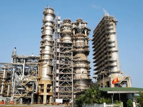 Lọc hóa dầu Bình Sơn (BSR): Bị phạt cảnh cáo vì chậm nộp hồ sơ khai thuế, lãi 9 tháng tăng 219,5%