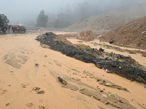 Bộ Xây dựng: Sẵn sàng ứng phó các tình huống sạt lở nghiêm trọng