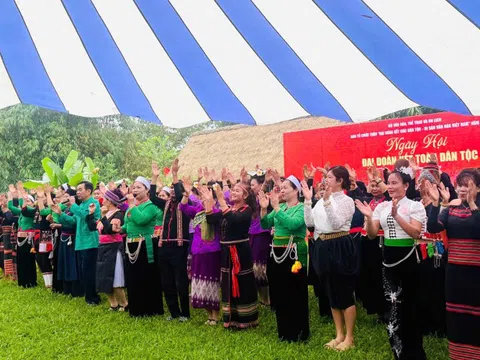 Ngày hội đại đoàn kết các dân tộc: Sắc màu văn hóa hội tụ tại ‘Ngôi nhà chung’