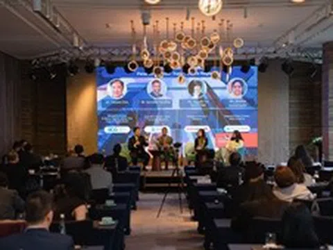 Vương quốc Anh sẵn sàng hỗ trợ Việt Nam xây dựng trung tâm tài chính hiện đại