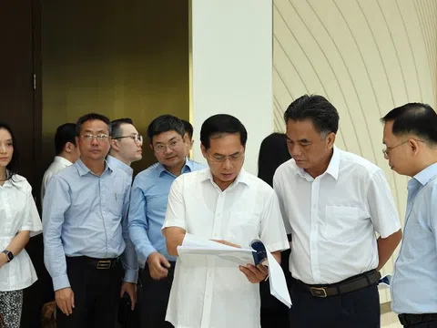 Phó Thủ tướng Bùi Thanh Sơn kiểm tra địa điểm tổ chức Diễn đàn Kinh tế mùa Thu 2025