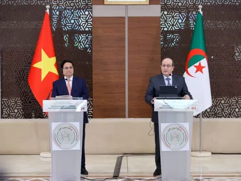 Thủ tướng Algeria: Đưa quan hệ hợp tác với Việt Nam trở thành hình mẫu trong quan hệ quốc tế