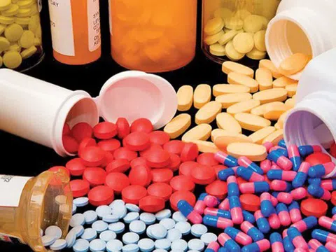 Kháng kháng sinh: Thách thức hiện tại và tương lai