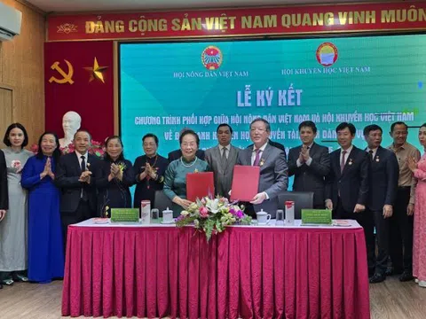 Tiếp tục phát triển các chương trình tôn vinh nông dân tự học