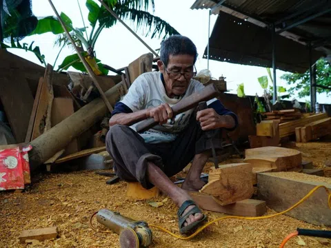 Trăn trở tiếng đục xưa, hậu duệ làng Xa Lang thắp lại “lửa” nghề mộc trăm năm