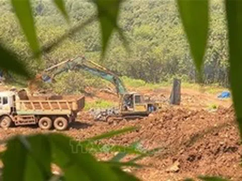 Công trường khai thác đá ở Đồng Nai vẫn hoạt động dù đã bị xử phạt